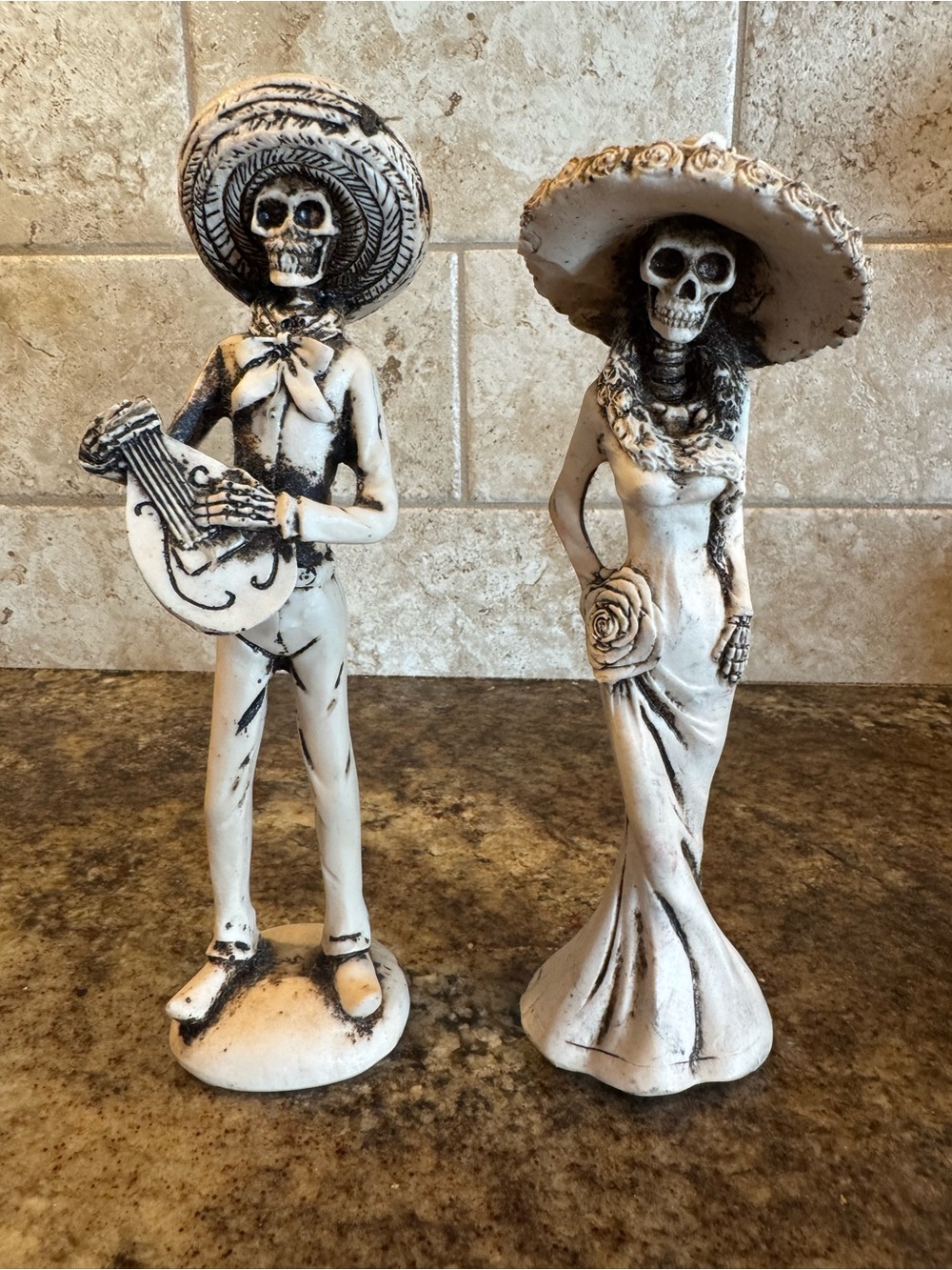 Day of the Dead Skeleton Couple Figurines Catrin Catrina Mariachi Resin